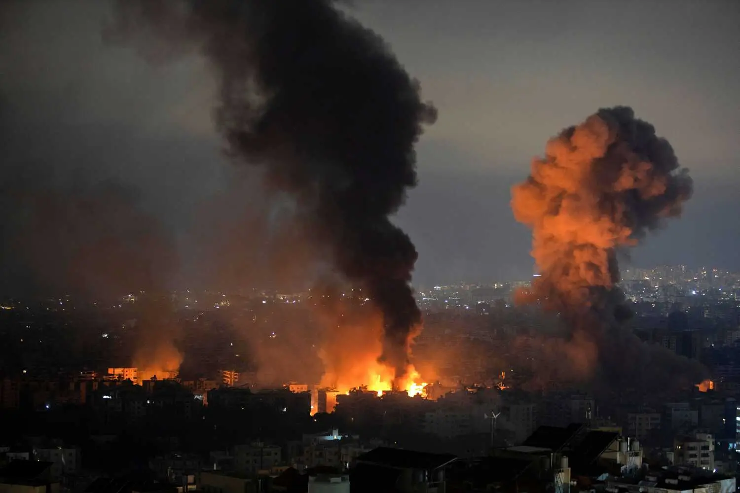 Ізраїль розширює воєнні дії проти Хезболли та ХАМАС